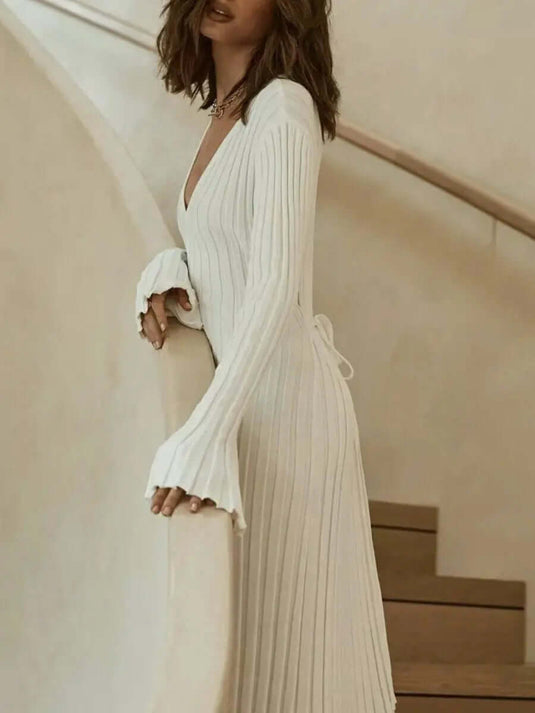Maxi Robe Tricot à Manches Évasées et Décolleté en V