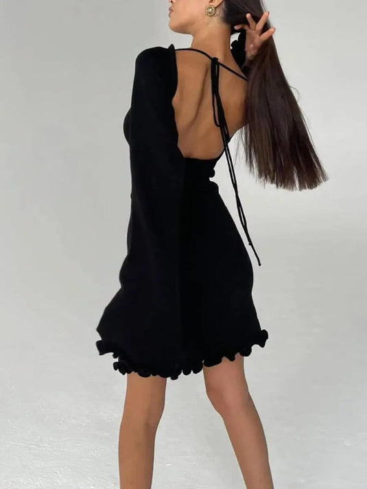 Robe courte à manches larges et décolleté rond