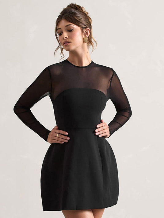 Élégante Robe Mini en Maille Transparente