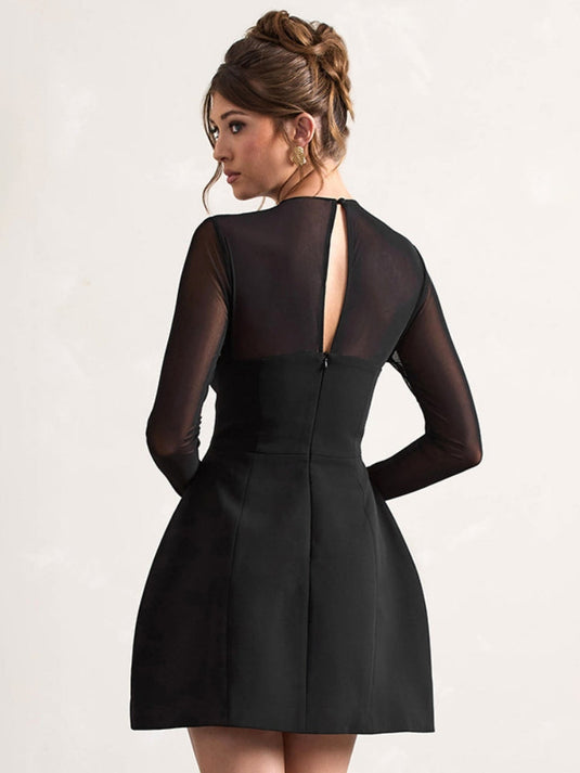 Élégante Robe Mini en Maille Transparente