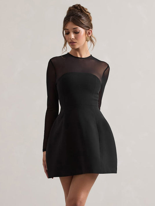 Élégante Robe Mini en Maille Transparente